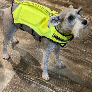 Dog life jacket. Arcadia Trail. Size small